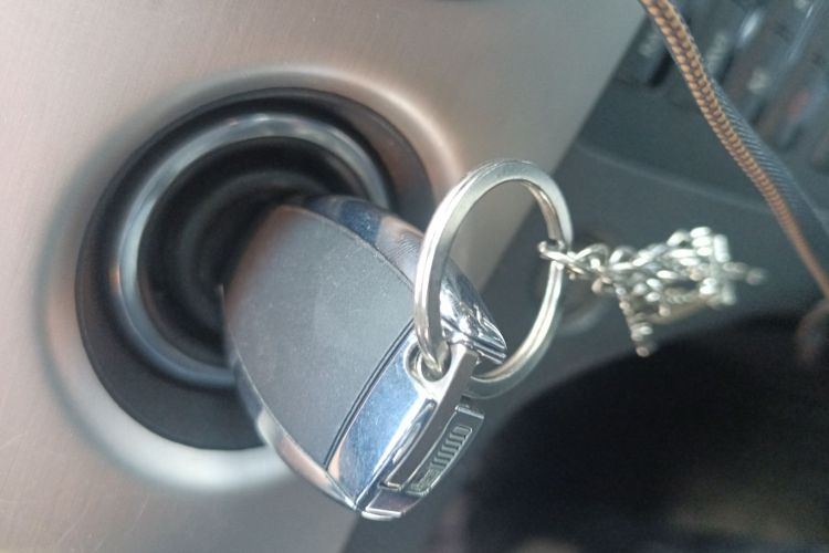 奔驰GLK级 2013款 GLK 300 4MATIC 动感天窗型中控内饰11