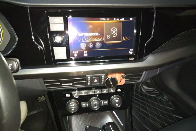 大众 帕萨特 2019款 330TSI 精英版 国V中控内饰16