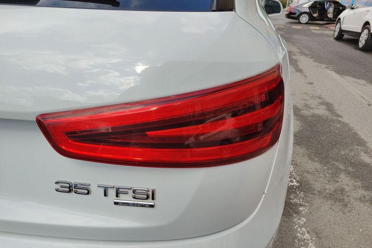 奥迪Q3(进口) 2012款 35 TFSI quattro 舒适型车身外观6006