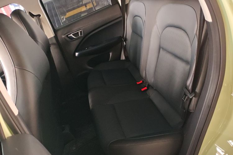 零跑汽车 零跑T03 2022款 耀金版中控内饰7004