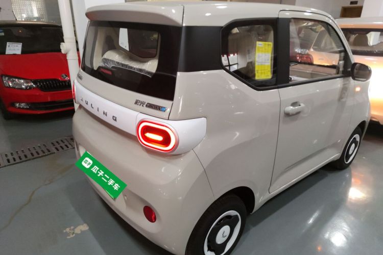 五菱汽车 宏光MINIEV 2024款 第三代 215km 青春版车身外观7