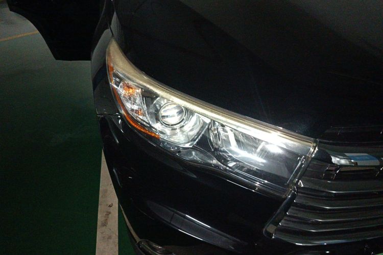 丰田 汉兰达 2015款 2.0T 两驱精英版 7座车身外观8