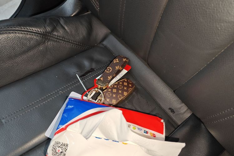 奥迪A4L 2017款 Plus 40 TFSI 运动型中控内饰7001