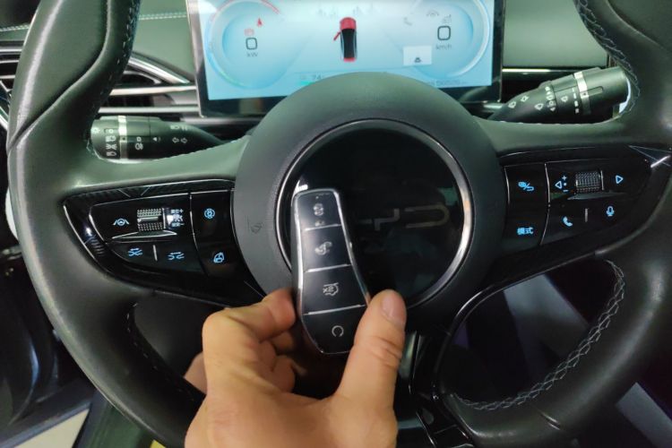 比亚迪 海豹 2022款 700km 长续航后驱版中控内饰11