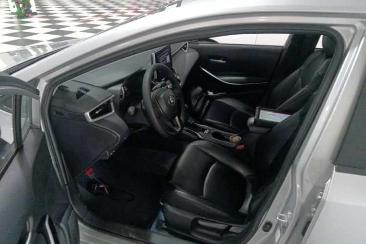 丰田 卡罗拉 2021款 双擎 1.8L E-CVT精英版中控内饰19