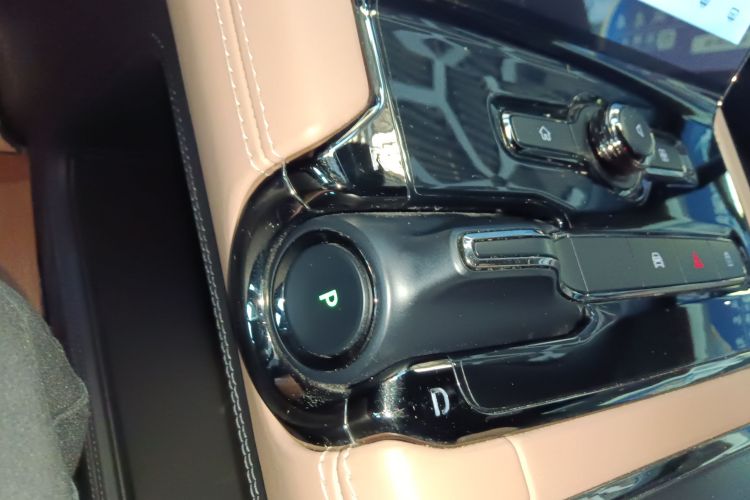 蔚来ES8 2020款 580KM 签名版 六座版中控内饰18