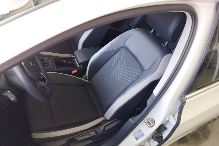 大众 高尔夫 2023款 改款 280TSI DSG Pro中控内饰19