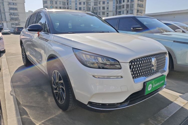 林肯 冒险家 2020款 2.0T 四驱尊雅版车身外观3