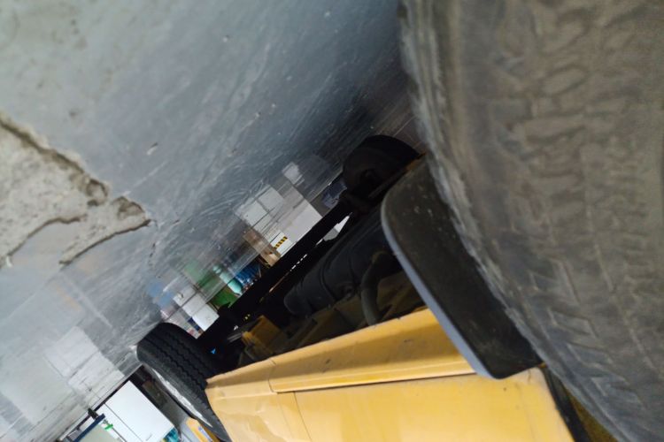 福特 全顺 2017款 2.0T柴油多功能商用车短轴低顶国V局部细节9004