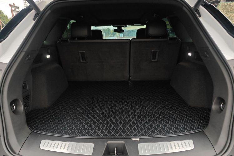 凯迪拉克XT5 2022款 2.0T 四驱豪华型（蜂鸟版）机舱底盘23