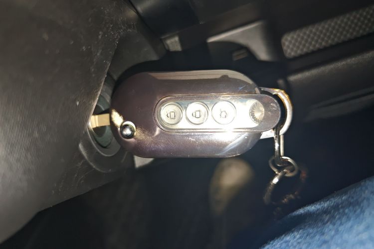 五菱汽车 宏光MINIEV 2022款 GAMEBOY 200km 玩咖款 磷酸铁锂中控内饰7001