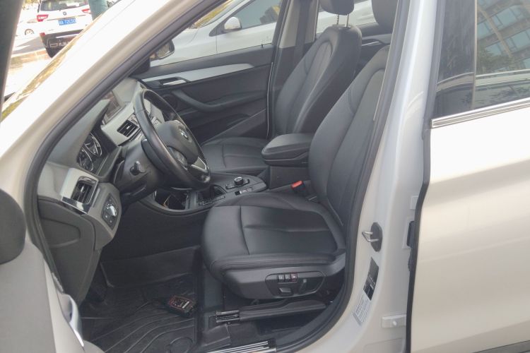 宝马X1 2019款 sDrive18Li 时尚型局部细节19