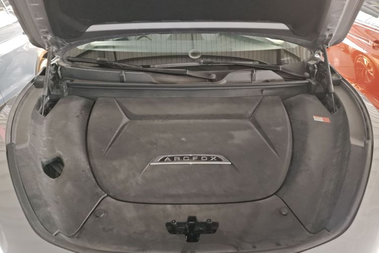 ARCFOX极狐 极狐 阿尔法T(ARCFOX αT) 2023款 480E 森林版 160kW机舱底盘24