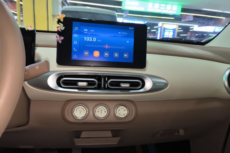 五菱汽车 宏光MINIEV 2025款 四门版 臻享款中控内饰16