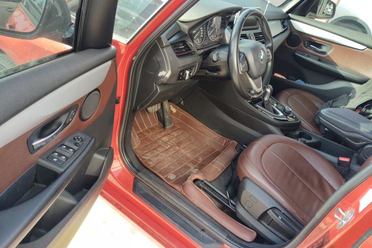 宝马2系旅行车 2016款 218i 时尚型中控内饰20