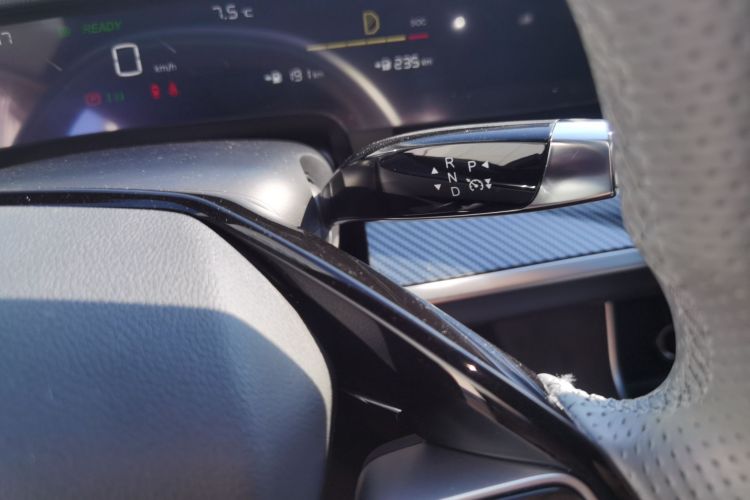 哪吒汽车 哪吒S猎装 2024款 增程300 Pro版中控内饰18