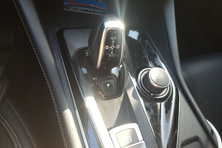 领克03 2021款 1.5TD DCT劲 冠军版中控内饰18