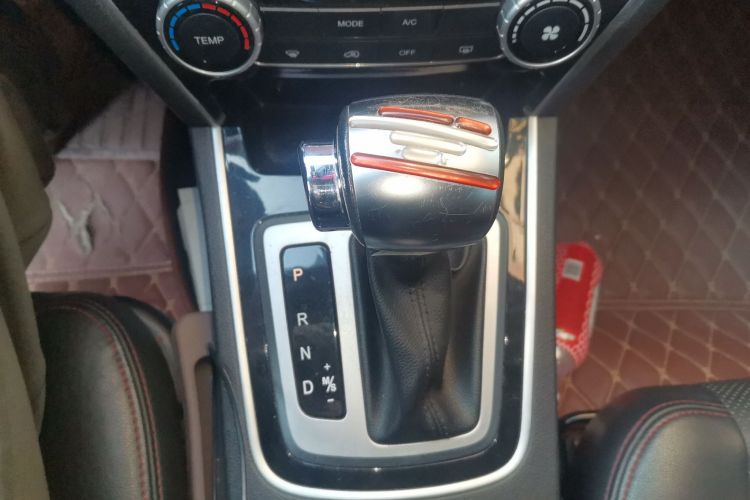 猎豹汽车 猎豹CS10 2016款 2.0T 自动尊享型中控内饰18