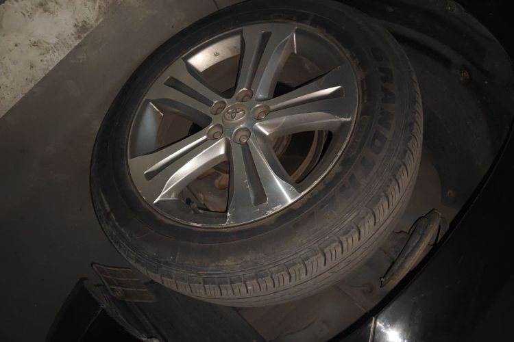 丰田 汉兰达 2012款 2.7L 两驱7座豪华版车身外观10