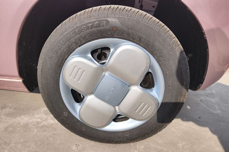 吉利银河 2024款 熊猫mini 200km 耐力熊车身外观10