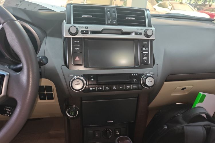 丰田 普拉多 2016款 3.5L 自动TX-L NAVI局部细节16