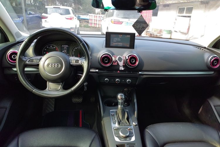 奥迪A3 2016款 Limousine 35 TFSI 领英型中控内饰7002