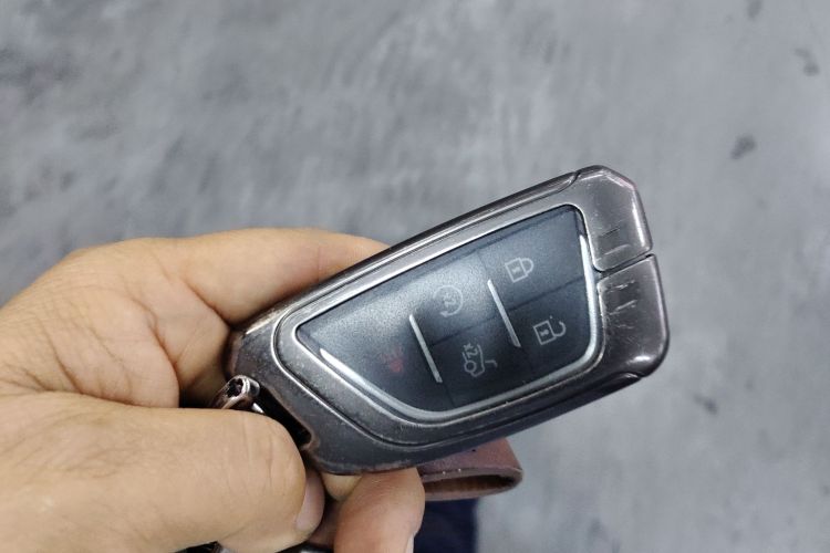 凯迪拉克CT5 2022款 28T 豪华型（标准版）中控内饰11