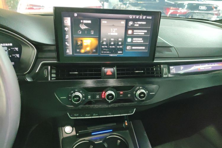 奥迪A4L 2022款 40 TFSI 时尚动感型中控内饰16