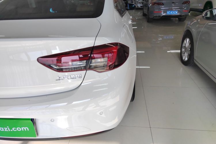 别克 君威 2019款 20T 精英型 国VI车身外观9