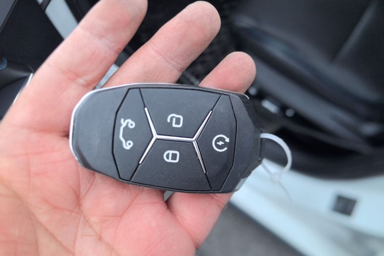 领克03新能源 2019款 1.5T PHEV Pro中控内饰11