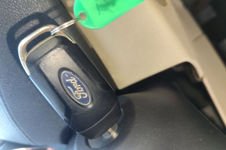 福特 福睿斯 2015款 1.5L 自动时尚型中控内饰7001