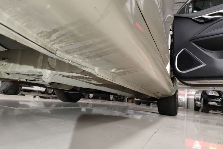 吉利汽车 帝豪 2019款 领军版 1.5L CVT向上互联型 国VI局部细节9001