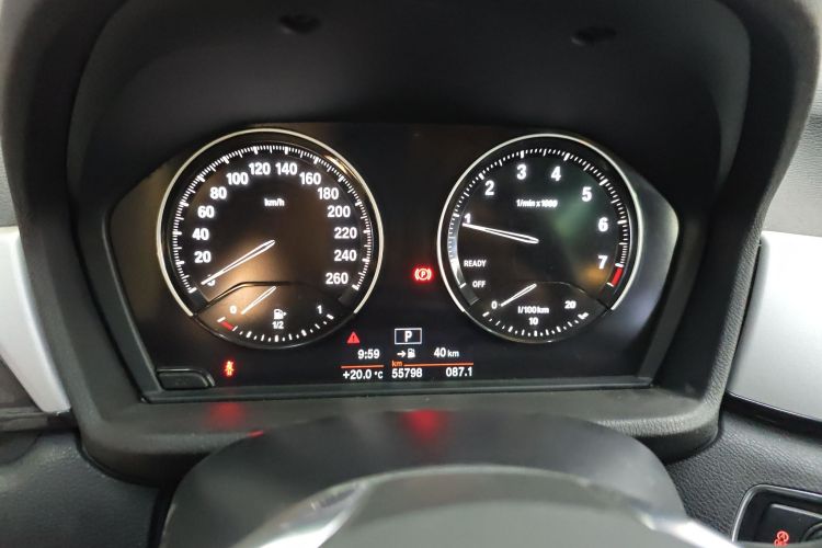 宝马X1 2019款 sDrive18Li 时尚型中控内饰14