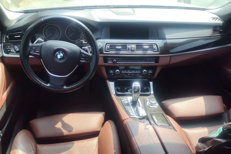 宝马5系(进口) 2011款 535i xDrive豪华型中控内饰7002