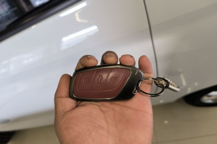 荣威 科莱威CLEVER 2022款 311km元气啵啵版中控内饰11