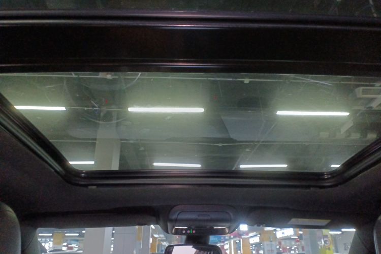 凯迪拉克XT5 2022款 2.0T 两驱豪华型中控内饰22