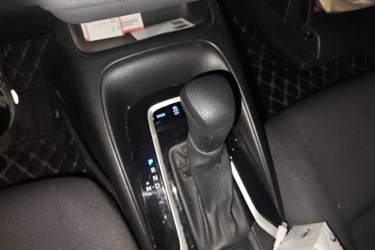 丰田 雷凌 2021款 185T CVT豪华版中控内饰18