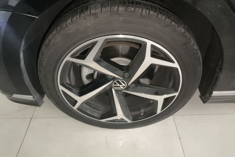 大众 迈腾 2023款 200万辆纪念版 330TSI DSG豪华型车身外观6007