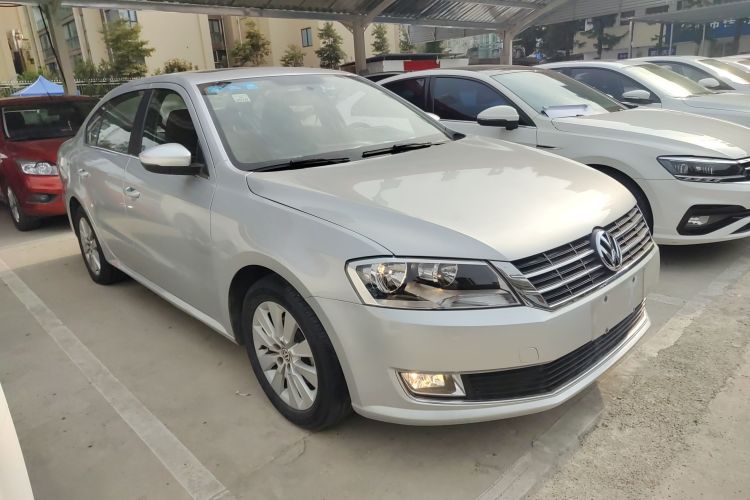 大众 朗逸 2013款 改款经典 1.6L 自动舒适版车身外观3