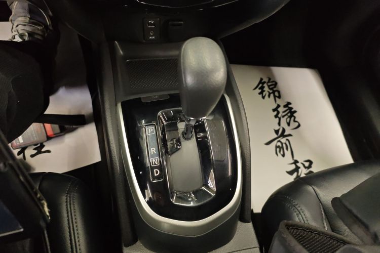 日产 逍客 2017款 2.0L CVT精英版 国V局部细节18