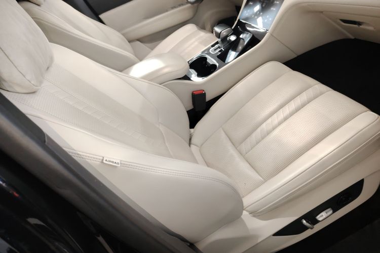 理想汽车 理想ONE 2020款 增程6座版局部细节41