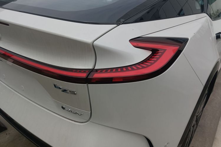 丰田bZ5 2025款 550 PRO智行版车身外观6006