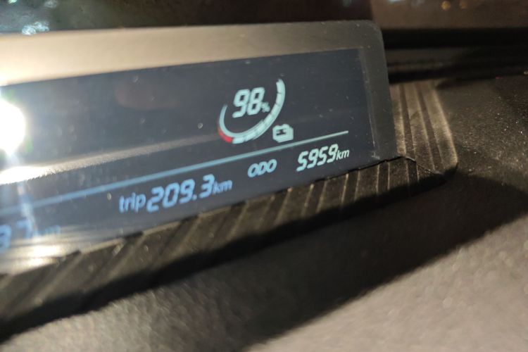 哪吒汽车 哪吒V 2021款 长续航娱乐版中控内饰15