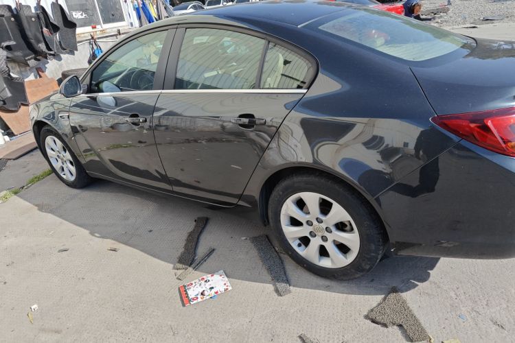 别克 君威 2015款 2.0L 领先时尚型车身外观4