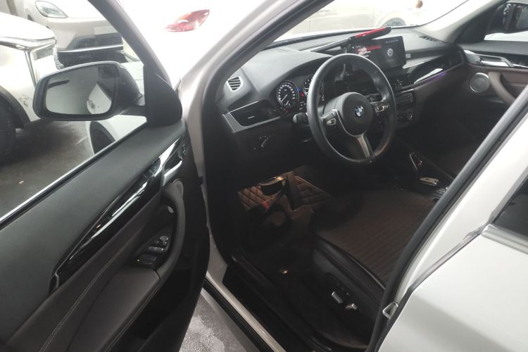 宝马X1 2022款 sDrive25Li 领先型中控内饰20