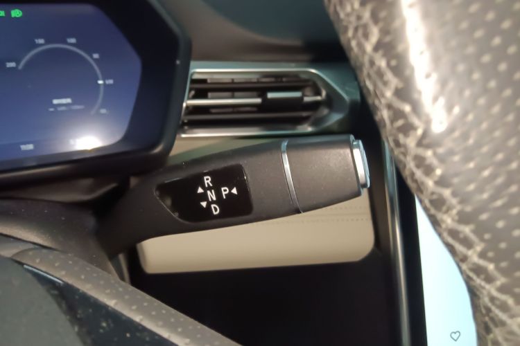 小鹏G3 2020款 520i 智享版局部细节18