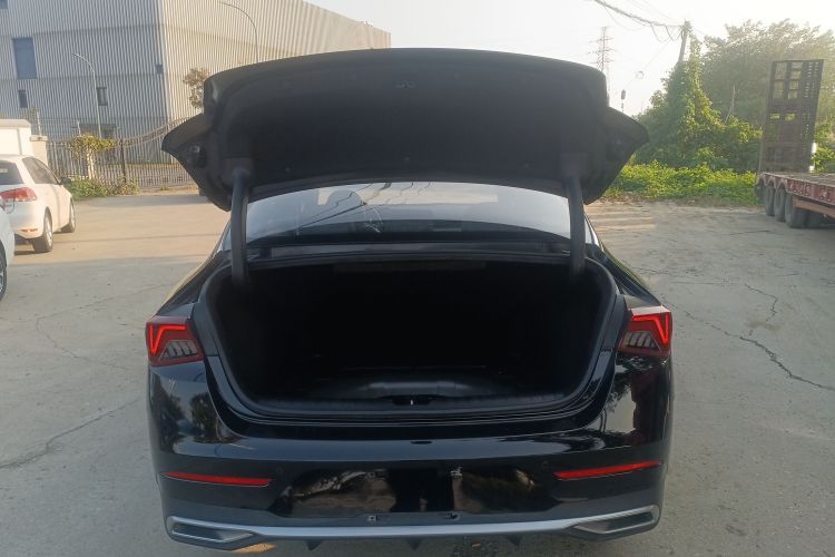 起亚K5 2021款 270T CVVD 焕新版机舱底盘23