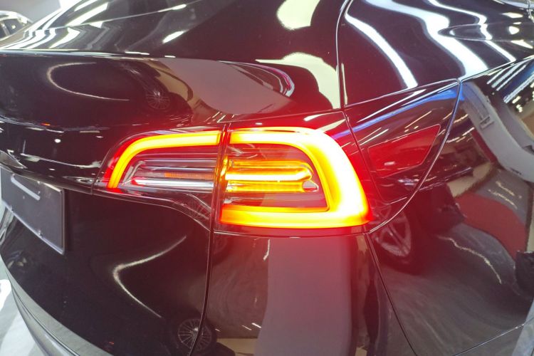 特斯拉 Model Y 2022款 改款 长续航全轮驱动版车身外观6001