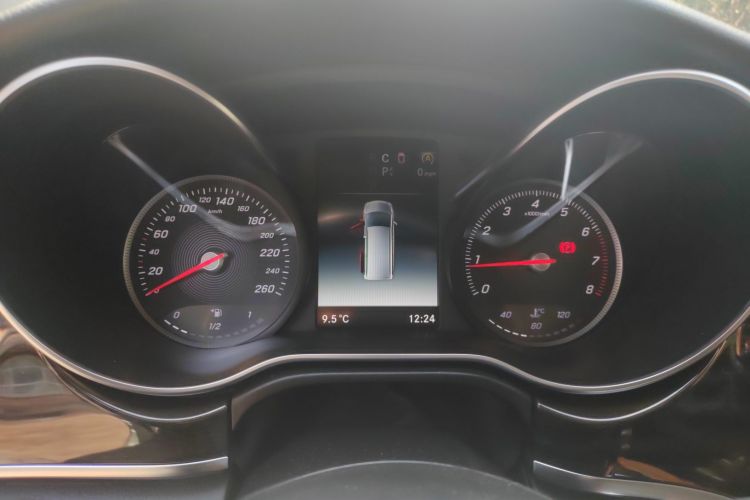 奔驰V级 2017款 V 260 领航版中控内饰14