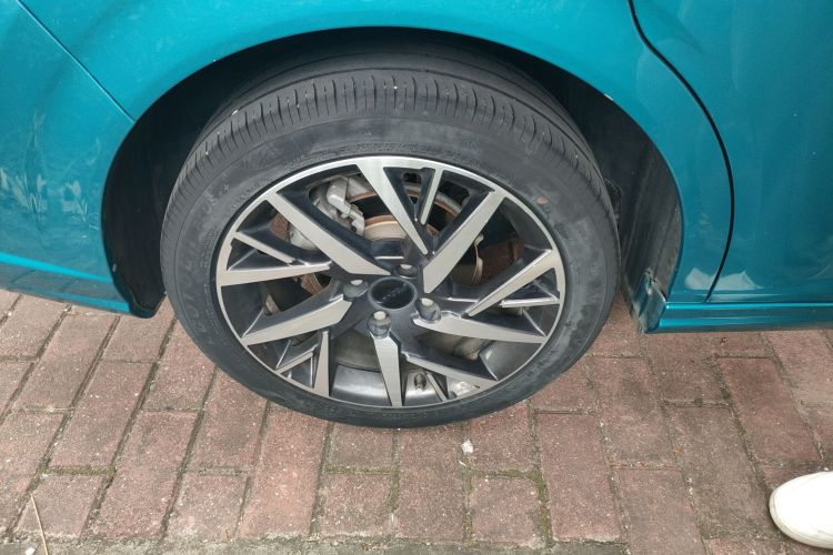 东风风神 奕炫 2020款 230T 自动炫酷赛道版车身外观6008